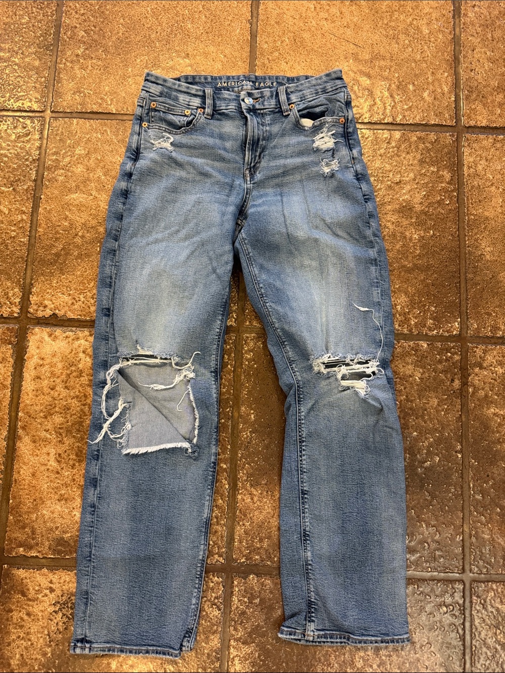 American Eagle Outfitters Women's Light Blue Distressed Boyfriend Jeans